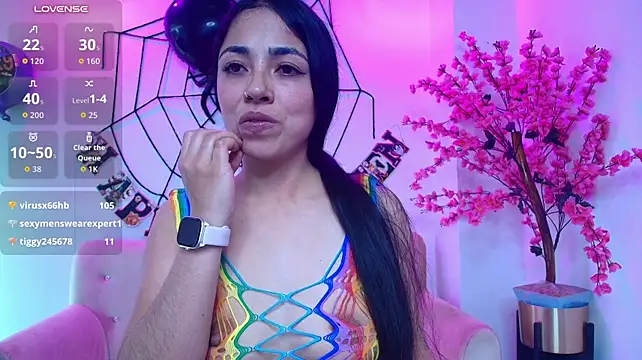 Sara_strawberry - flash tits