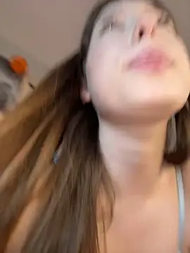 BambiXO - 3 FINGERS IN PUSSY + SQUIRT ON UR FACE💦