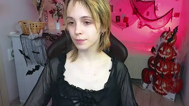 SelenaBless - suck close lollipop