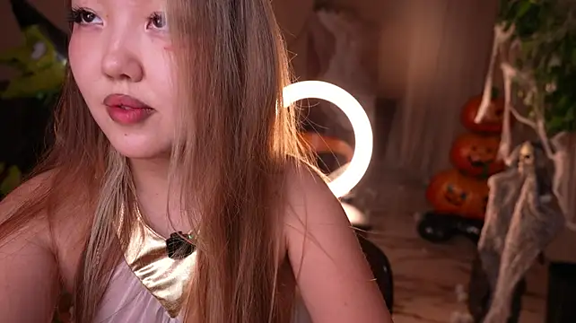 Amelyisthatyou - dildo play