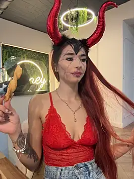 VixenRosse - Topless tease 5 min