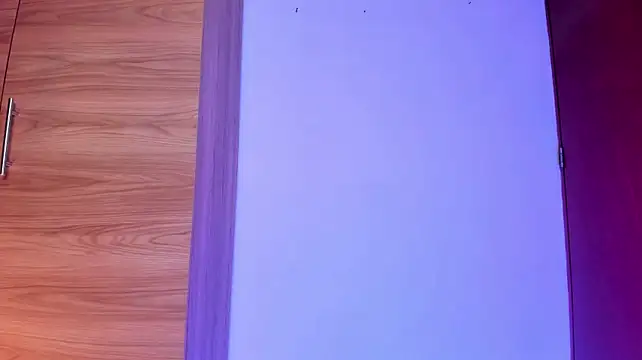Zafiraquartz - naked and spank me