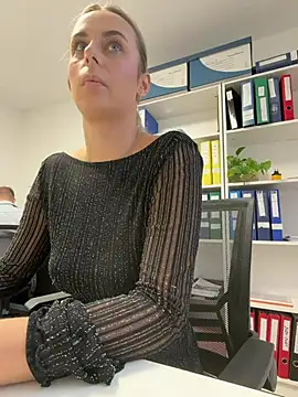Hii_Lolla - Orgasm at work + Last tip video