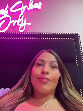 Sexyyykloee - make me horny mmmm
