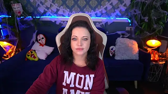Dafni_Monn - playing with my kitty until I squirt