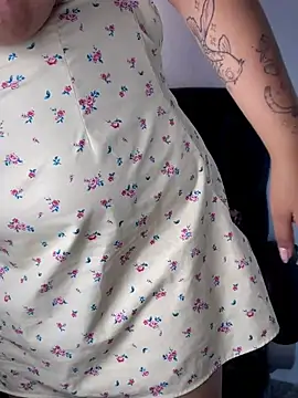 _Bella_7 - CREAMY CUM FINGERS INSIDE