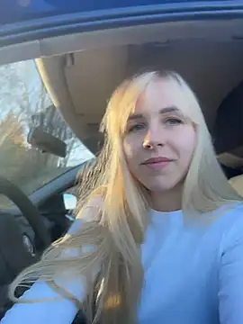AriMiu - 1 finger in the ass