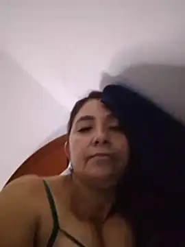 Cachonda69- - Masturbate y squirt con cachondita 😈😈