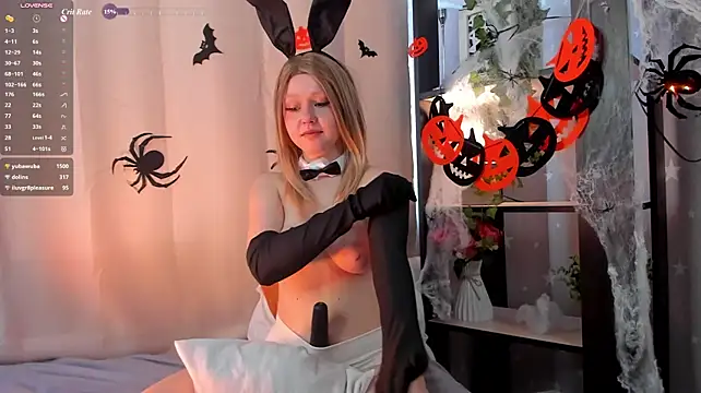 Cherry_Vessel - take off shorts + play with panties