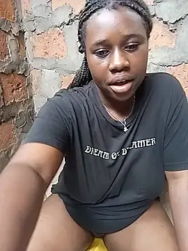 Sassy_boobs21 - Naked for daddy