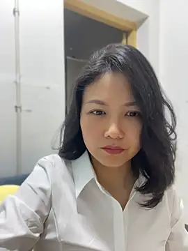 Cucu25671 - 脱掉外套半裸