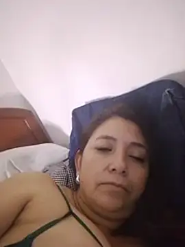 Cachonda69- - Masturbate y squirt con cachondita 😈😈