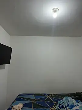 EsmeraldaMidnight - Dance Naked and show pussy