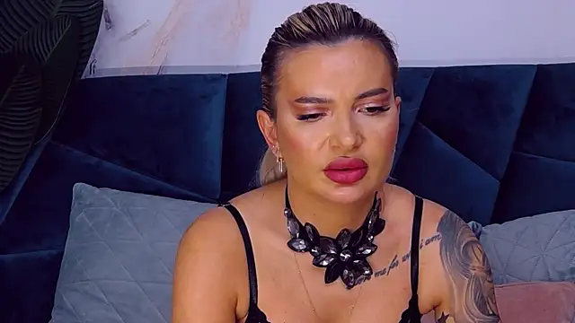 NightshadeIris - Unlock my boobs 👀