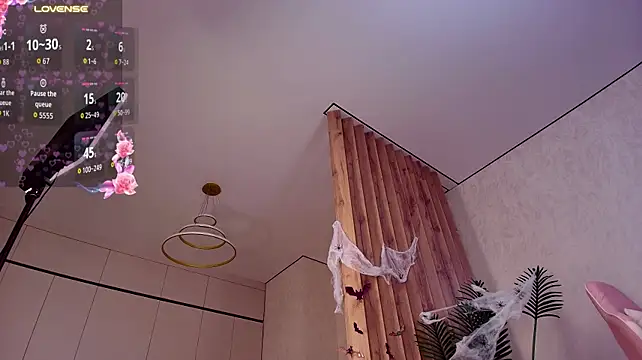 Frozensakura - lovense control for 5 min