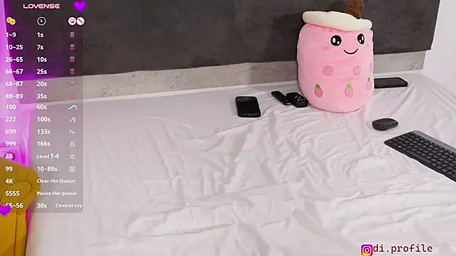 Uhlala__ - OIL MY ALL BODY + CTRL TOY
