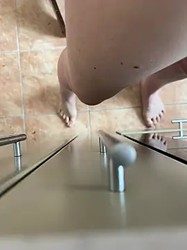 JuicyGamess - Show girl ass hole 😈
