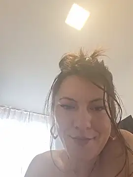 LoraBelle12 - Naked 2 minutes control my toy