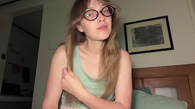 EarlenePedrogo - Pull my sensitive nipples and squeeze