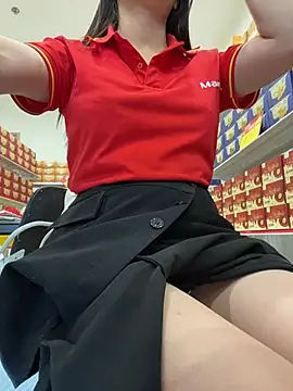 Sneaky_Cumshoot - Sneaky cumshoot at the mart