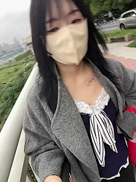 Youyouaini - 偷偷闪奶