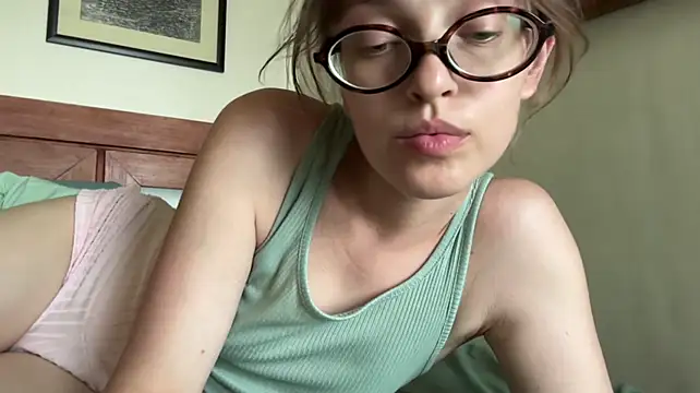 EarlenePedrogo - Pull my sensitive nipples and squeeze