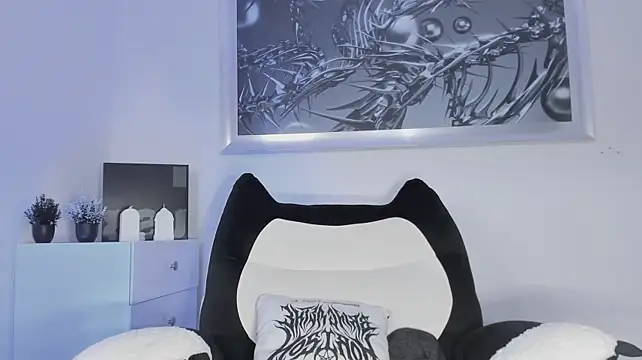 Elledanielle - Plug ass play