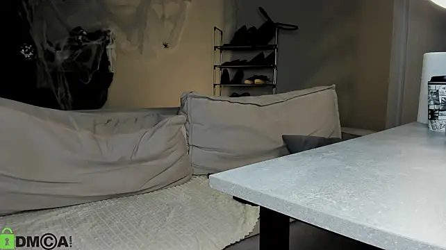 Sofie_Flarancee - spit on the sole