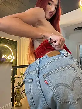 VixenRosse - Topless tease 5 min