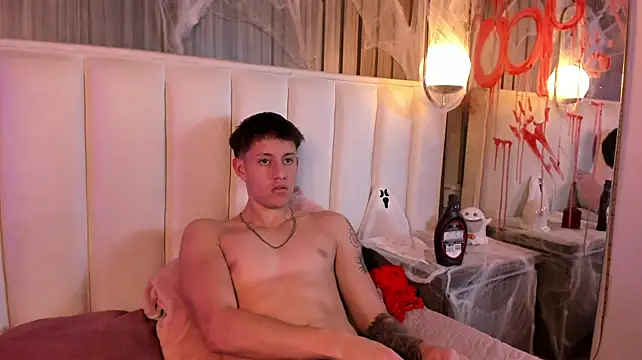 Lovelust_69 - Double penetration with fingers 🔥😏