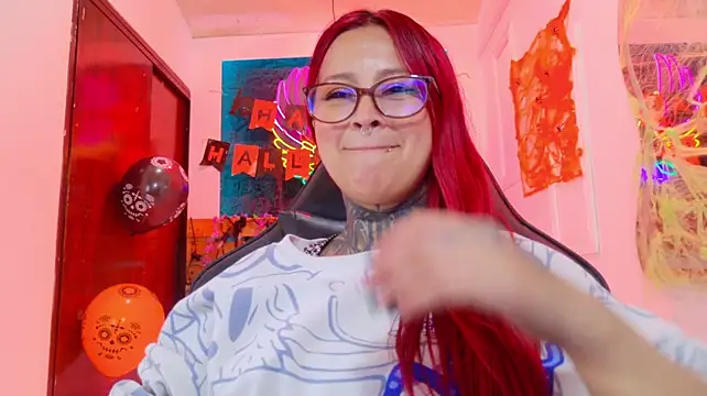 Meghan_nill - spank ass in doggy no panties