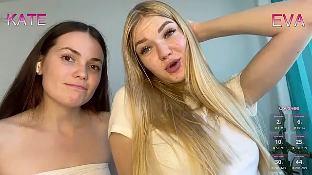 DoublleTroubleX - MAKE EVA SQUIRT