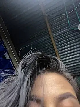 Gaby_loviing - Masturbar en público