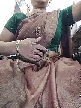 Indianhotwife639 - Boobs pusssy enjoy