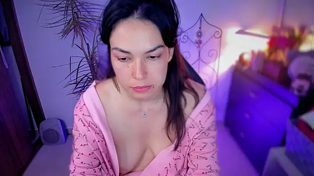 Lunlunera - Undress me and make me yours