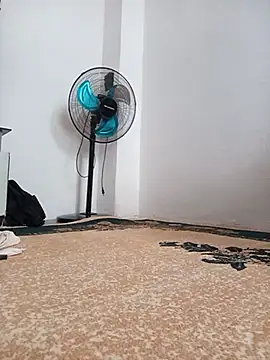 Saritaaaa - تعال شم طيزي 😋🫠
