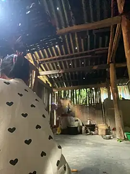 Hoa1a - Ủng hộ em ở lại xem tyty chồng yêu