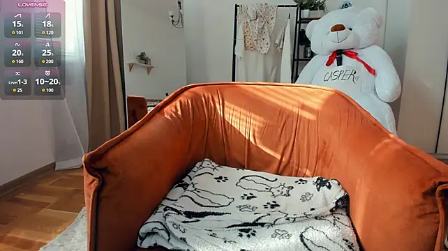 FaaBinaa - sofa pussy play hard