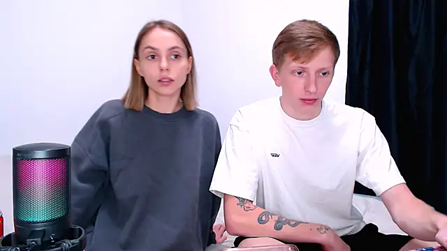 Juliaanddima - naked