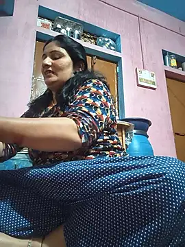 Karishma_bhabi02 - My modal saport please 💔💔💔💔💔