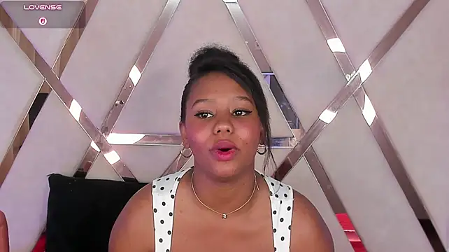 Giulia_valencia - DEEPTHROATH + SALIVA IN BOOBS