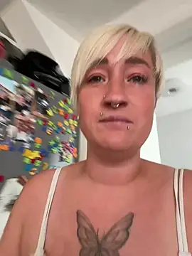 Bigboobiegirl90 - Heißes Bild