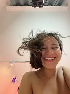 EmmaRose___ - SQUIRT IN SPIDER POSITION