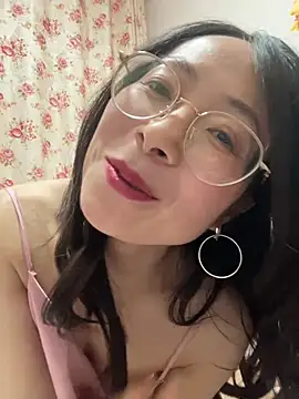 TangTang0530 - M腿抖胸
