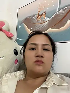 Amy1688 - 户外脱内裤特写小穴