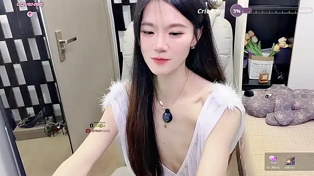 Yueyue-MM - 下空穿丝袜M腿诱惑