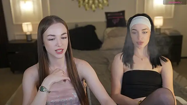 Ella_054 - topless dance