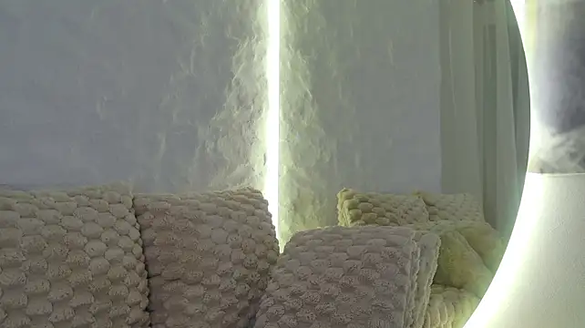 Moniqque - Last day hereeee