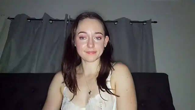 ItsEmilyrosexo - lube up ass and twerk 🍑