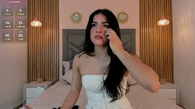 AntonellaParis1_ - whip my big ass in doggy style 💥